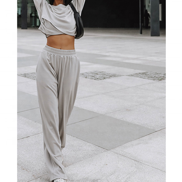 long sleeve sweatshirt and sweatpants set